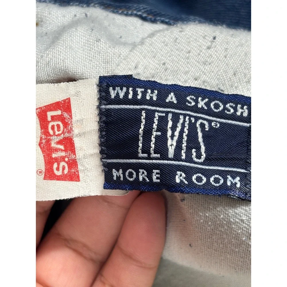 Levis measurements waist